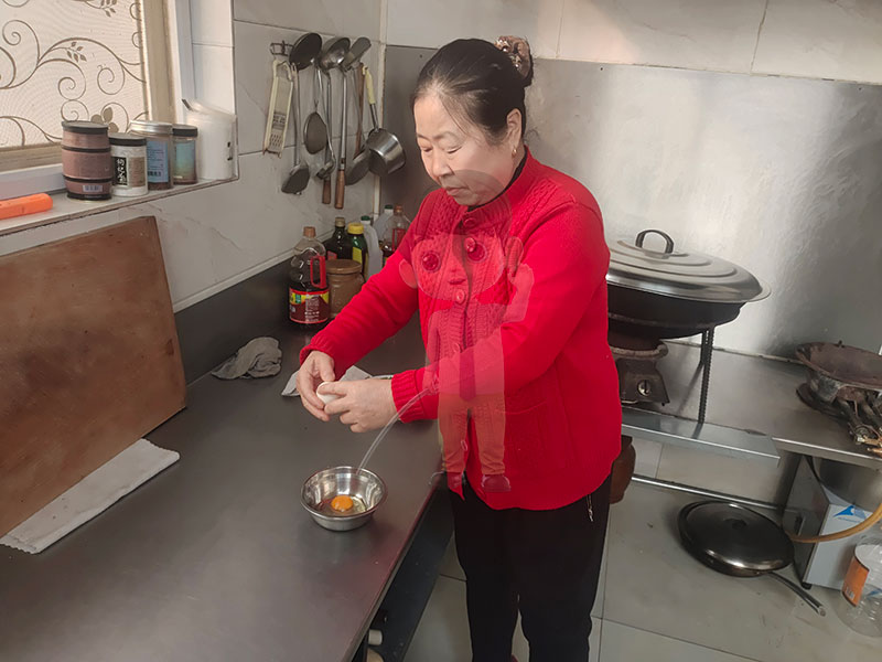 天津盛达鸿业拉弯厂“三八”妇女节：致敬最美“她”身影